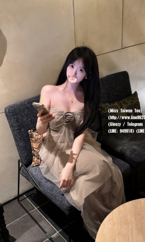 蕭蕭 158 C  21歲  ❤️單節10000  兩節18000 ❤️  清純可愛 小隻馬 皮膚白皙有女友fu 不抽煙 沒有男友性愛經驗少 身體有淡淡的體香喲 會撒嬌 不嬌氣 聽話服務