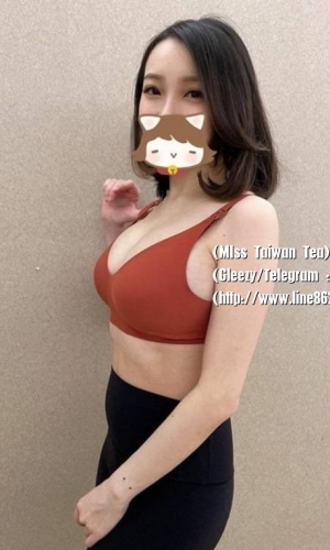 婕茜 160   47kg  E奶  32歲    ❤️ #無套做  #無套愛愛 ❤️   🍓資訊：卡緊圍觀 這個人妻真的很會玩 顏值也還不錯 屬於高挑大奶型  屁股也很有肉 之前就有客