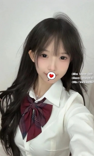 涵涵 158.C.45.20歲    #小隻馬 #幼齒 #嫩妹 別被我甜美外表騙了   內心可是個超野的小惡魔  活潑愛鬧   嘴壞會撩  撒嬌功力滿分
