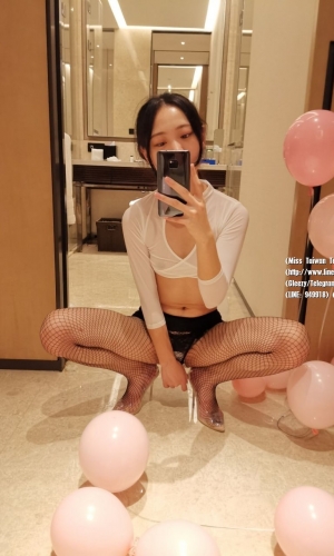 地區：#台南 推薦 資訊：蔚澤 165.C.46.26歲  超好色女友報班！女上位強者No.1,聽說還沒有男人能在她的騷穴面前撐過10分鐘，有沒有帥哥要來挑戰一下？成功的人有