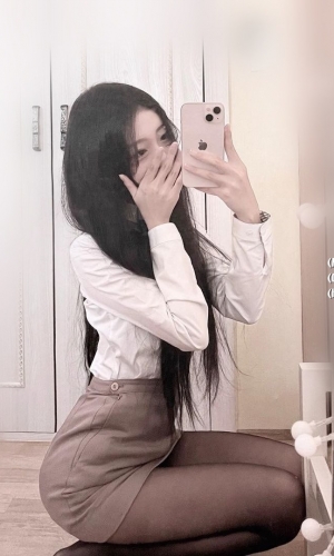 子玥 164cm 47kg C奶 23歲 #雙北9000  高挑纖細，新人剛入場  外表清純安靜，骨子裡卻是放浪騷貨  皮膚白皙，眼神帶電 越深入互動  越能感受到她藏不住的淫蕩本