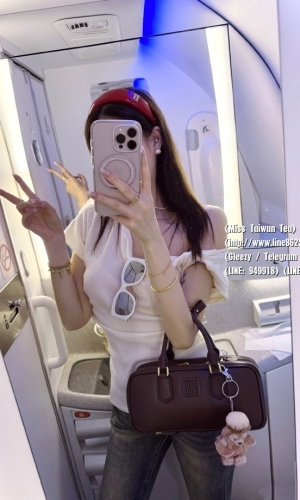 #台北叫小姐 #台北  #北部約妹  媛媛 164/46/24/C   OL兼職  白皙細膩肌膚 精緻臉蛋 甜美溫柔笑容  外形氣質淑女聲音嗲嗲甜美很好聽唷~  姣好S型身材 床上溫柔體