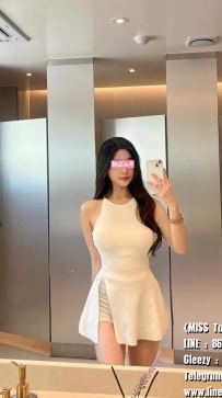 周周170cm 48kg E杯 22歲 兼職小模的性感長腿姊姊 長髮飄飄 如波浪般滑膩柔軟 婀娜多