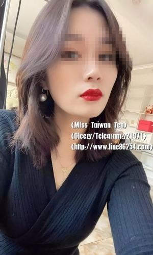 饑渴超強慾望的離異人妻  翔嫂 164cm C奶 36歲 #無套愛愛 #無套做   最喜歡男人舔她濃密黑森林裡的蜜汁  想被狠狠的幹又想被口爆 真的是很愛玩的女人