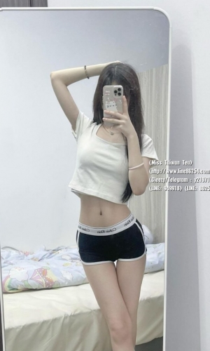 婉婉 160cm 46kg C奶 21歲  #童顏外貌讓人有犯罪的感覺 像是怪叔叔跟小蘿莉的情節般 覺得刺激又性奮! 嬌嫩柔軟的酥胸 好揉好摸 玩起來超舒服 粉色無毛的緊緻嫩鮑