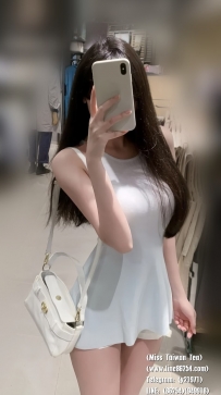 玫瑰  165cm  48kg  E奶  25歲  年輕顏值高  笑容甜美 纖細不骨感    很會調情 無需破