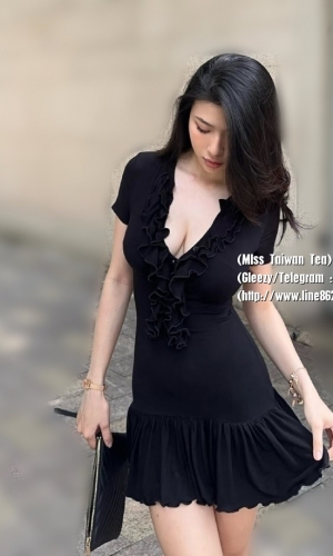 晨琳 166  C+ 31y 47kg  31歲的淫蕩小姐姐私下還會跟炮友綠影尋刺激有時候還想要被人內射自己  就是有老公 但是都不愉快她一夜想要好幾次 欲望很大身材保養很不