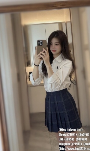 妮妮 163cm.45奶.C奶.20歲  溫柔時是貼心女孩，狂野時則讓你欲罷不能  氣質冷艷的美女，白皙肌膚，讓你體會高冷女神的溫柔！