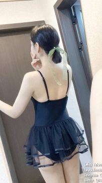 純兒 167.47.D.26歲 舞蹈老師  喜歡穿著短裙擺的她 有著無限的誘惑力 在床上超級配合